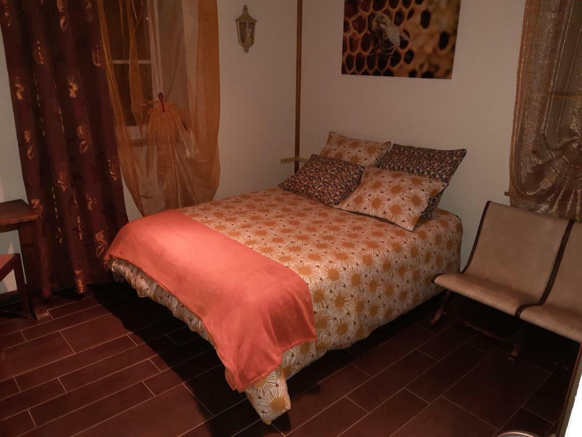 La Belle D'Antan Bed & Breakfast Saint-Bonnet-en-Bresse Eksteriør bilde